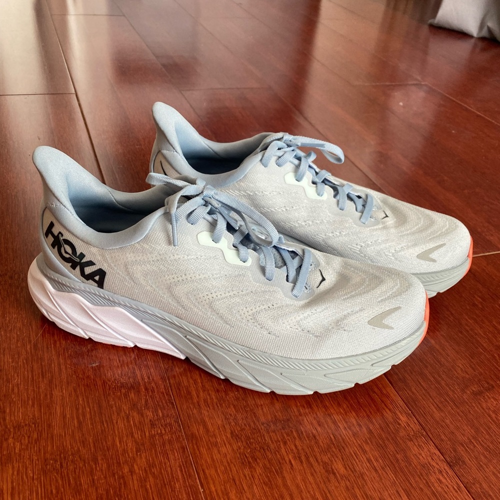 Hoka Arahi 6 (SIZE 9.5)
